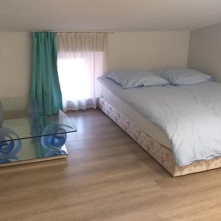 Mon Petit Nid D'Amour Au Coeur Historique De Frejus Fréjus Exterior foto