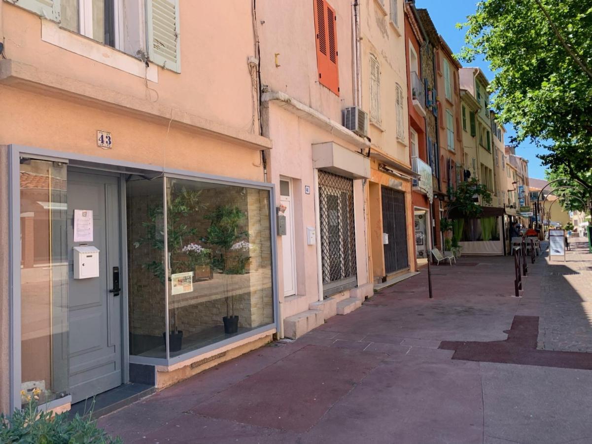 Mon Petit Nid D'Amour Au Coeur Historique De Frejus Fréjus Exterior foto